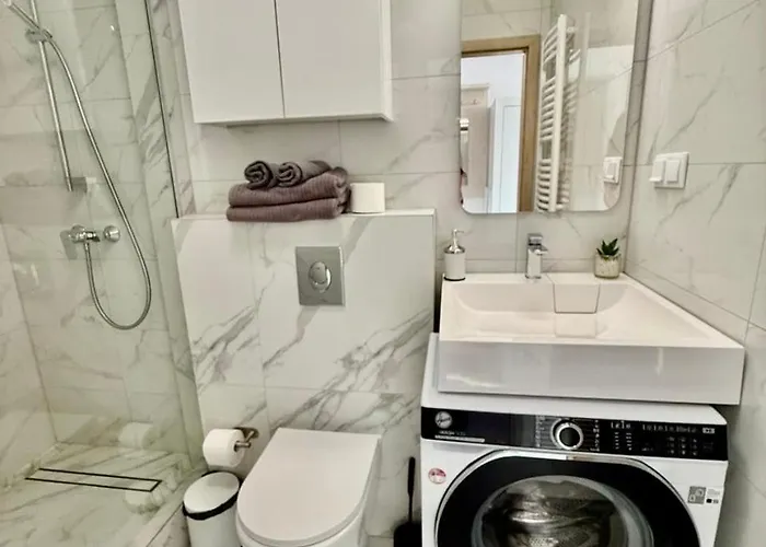 A&y Studioapartments Galeria Mokotow Modzelewskiego * Варшава