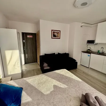 아파트 A&y Studioapartments Galeria Mokotow Modzelewskiego