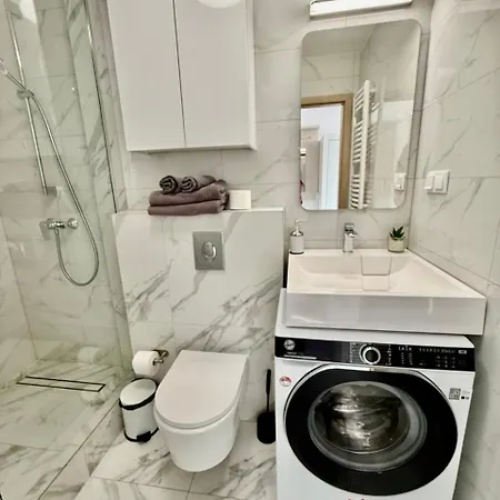 A&y Studioapartments Galeria Mokotow Modzelewskiego * Varšava